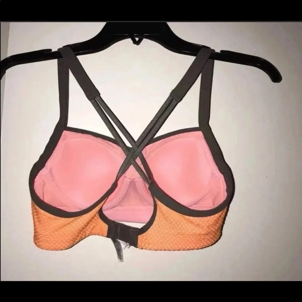 Victoria Secret Sport - Picture 2 of 10